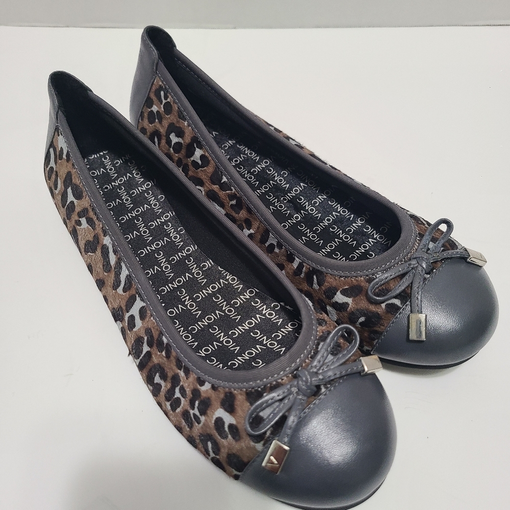 Vionic Minna Leopard Print‎ Calf Hair Comfort Ballet Flats Womens Size 6.5